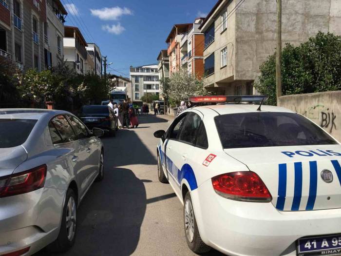 Otomobil 7 Yaşındaki Çocuğa Çarpıp Kaçtı