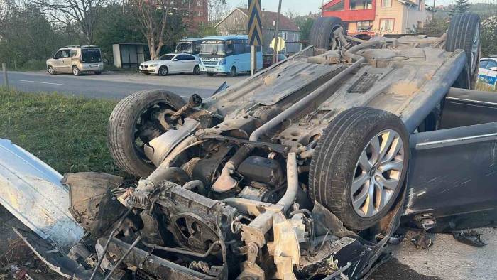 Kaza Anı Güvenlik Kamerasında; 7 Yaralı