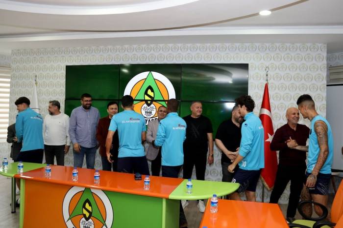 Alanyaspor’da Bayramlaşma Töreni Yapıldı