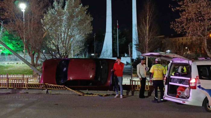 Erzurum’da Trafik Kazası: 3 Yaralı