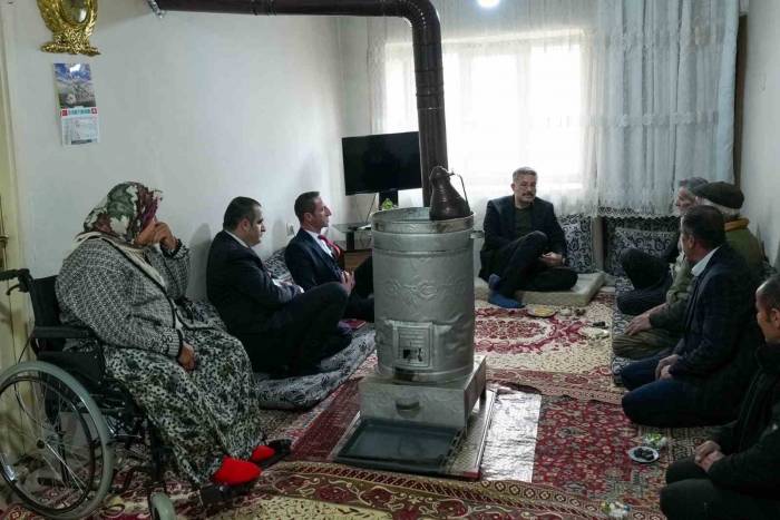 Vali Çelik, Şehit Ailelerini Ziyaret Etti