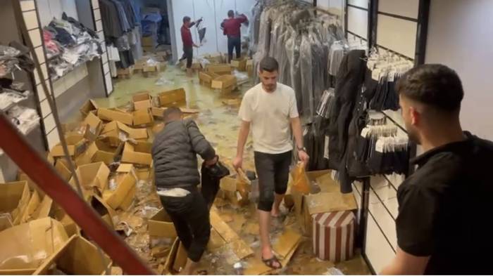 Yüksekova’da Sağanak Etkili Oldu, Bir İş Yeri Sular Altına Kaldı