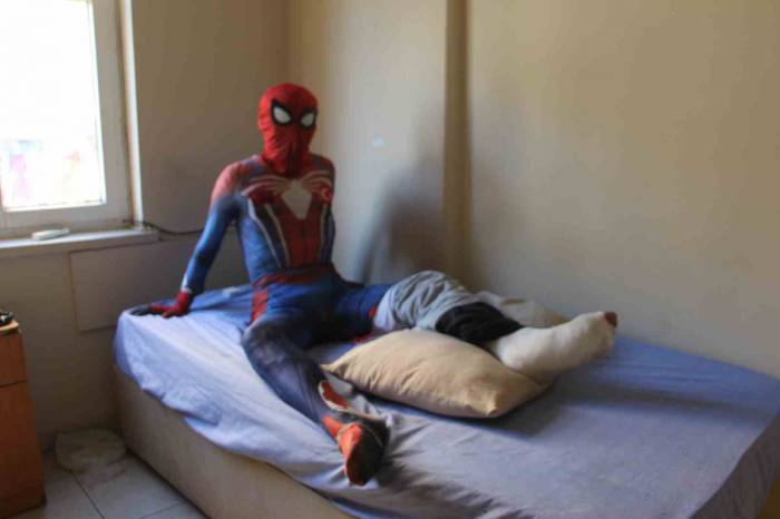 Camide Yaşanan Görüntülerle Ülke Gündemine Oturan Yerli Örümcek Adam Yaşananları Anlattı