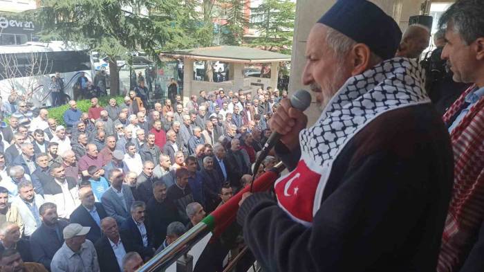 Malatya’da, Filistin’de Hayatını Kaybedenler İçin Gıyabi Cenaze Namazı Kılındı