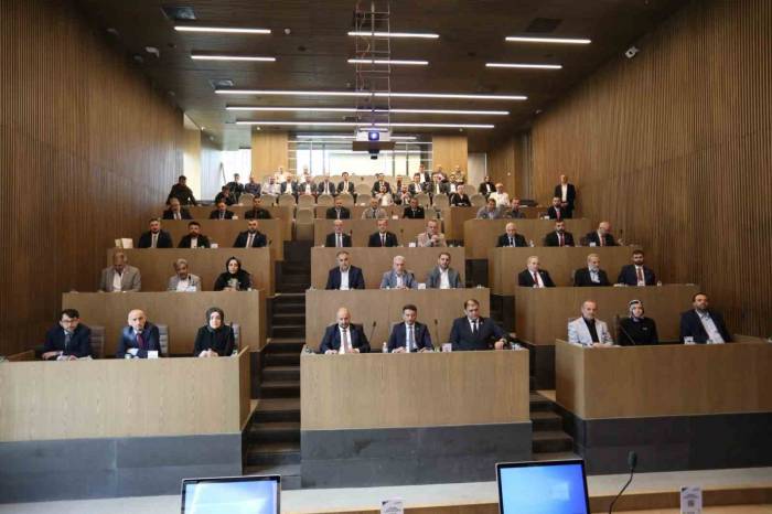 İnegöl Belediyesi Meclisi İlk Toplantısını Gerçekleştirdi