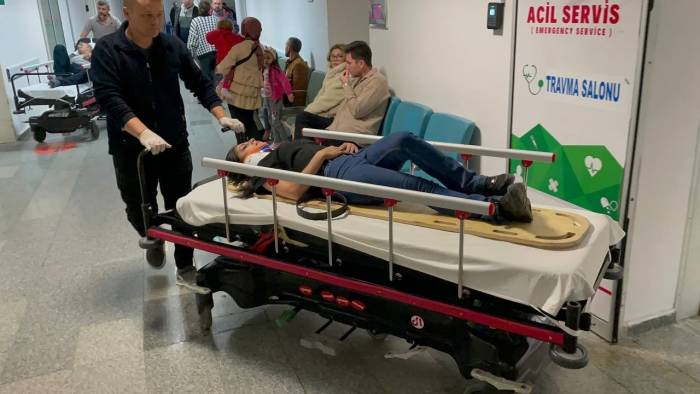 Otomobil Şarampole Devrildi: 2’si Çocuk 4 Kişi Yaralandı