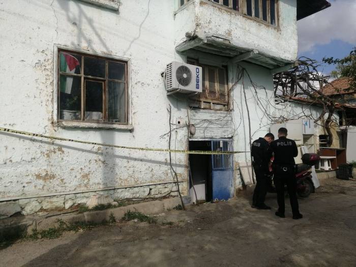 Isparta’da Bir Kişi Evinde Ölü Bulundu