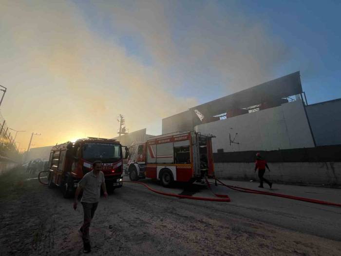 Madeni Yağ Fabrikasında Korkutan Yangın