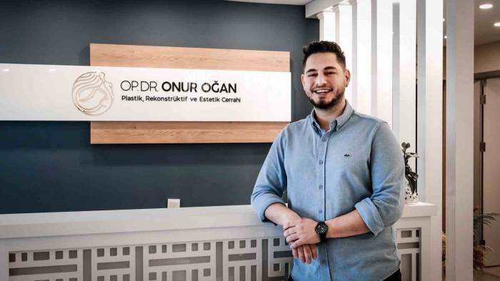 Op.dr. Onur Doğan: “Sosyal Medya Doğum Sonrası Süreçte Anneleri Etkiliyor”