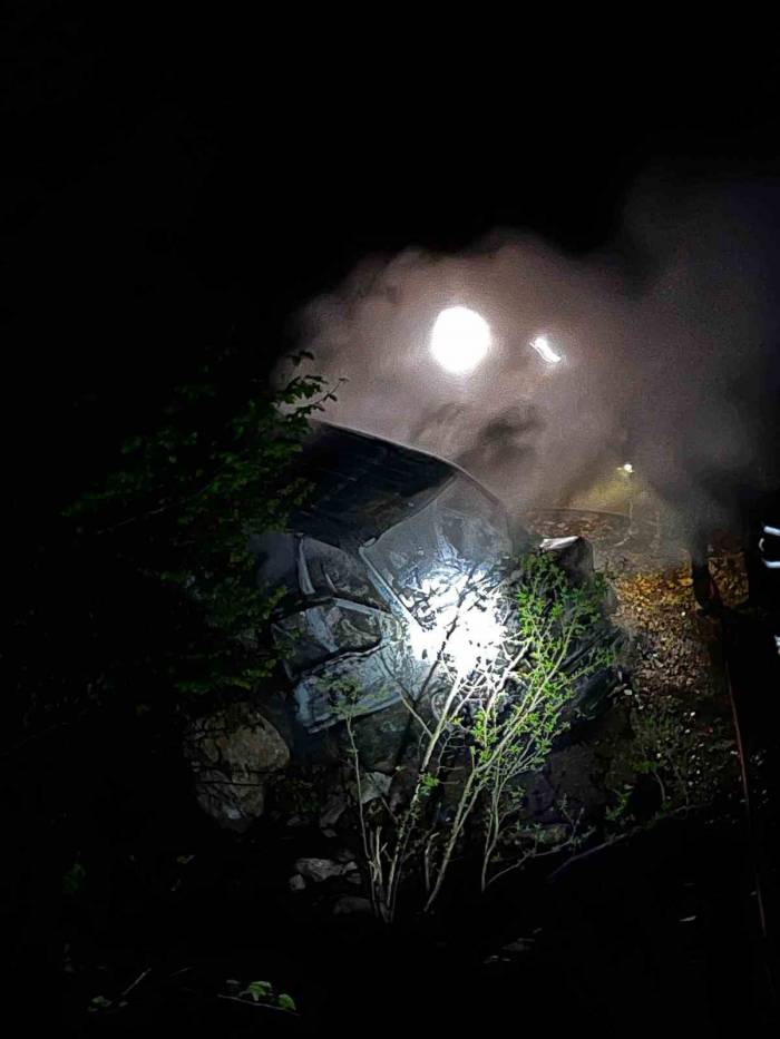 Seyir Halindeki Araç Alev Alev Yandı