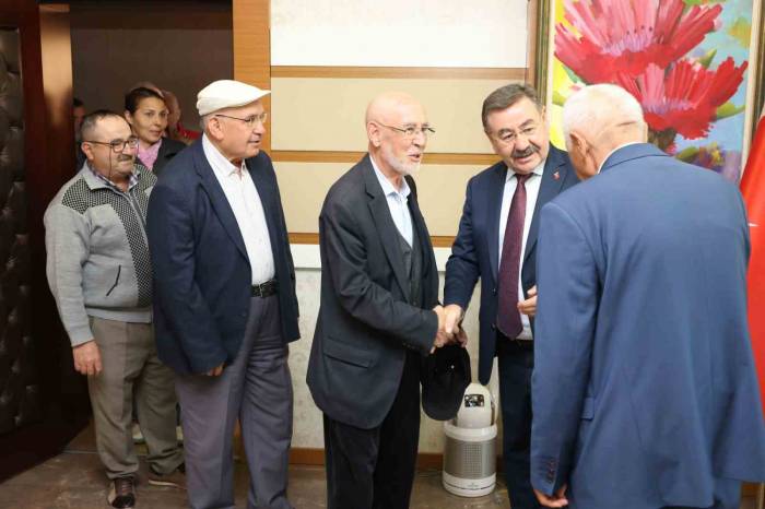 Gölbaşı Belediye Başkanı Odabaşı Vatandaşlarla Bayramlaştı