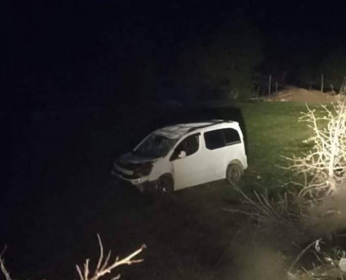 Şemdinli-derecik Yolunda Kaza: 4 Yaralı