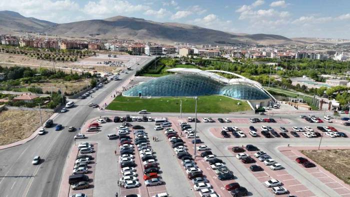 Selçuklu’nun Sembol Mekanlarına Yoğun İlgi