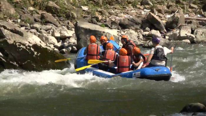 Rafting Sezonu, Yerli Ve Yabancı 5 Bin Kişi İle Başladı