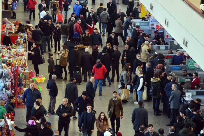 Bayram Tatilinde Aşti’yi 706 Bin 480 Yolcu Kullandı