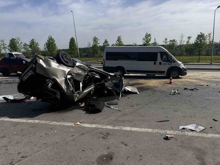 Bağcılar’da 5 Aracın Karıştığı Feci Kaza Kamerada