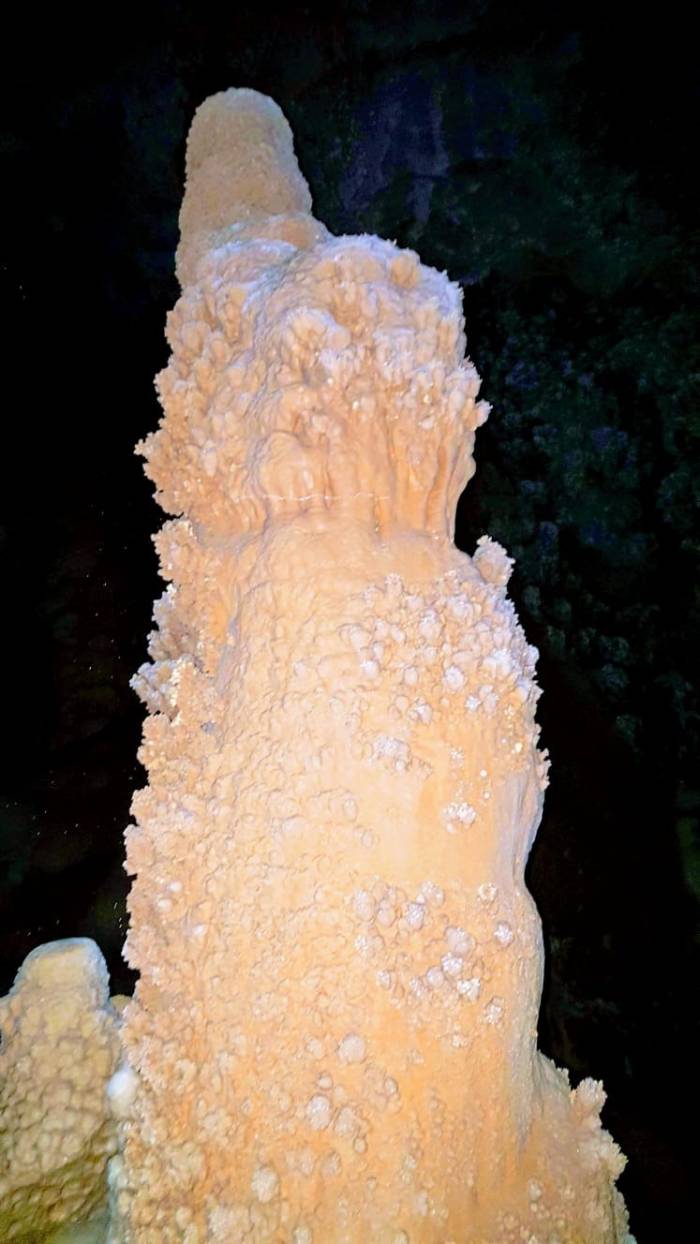 Elazığ’da İnsan Figürünü Andıran Milyonlarca Yıllık Oluşumlar Hayranlık Oluşturuyor