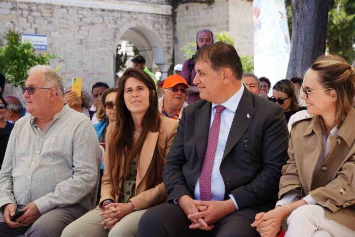 13. Alaçatı Ot Festivali Coşkuyla Başladı