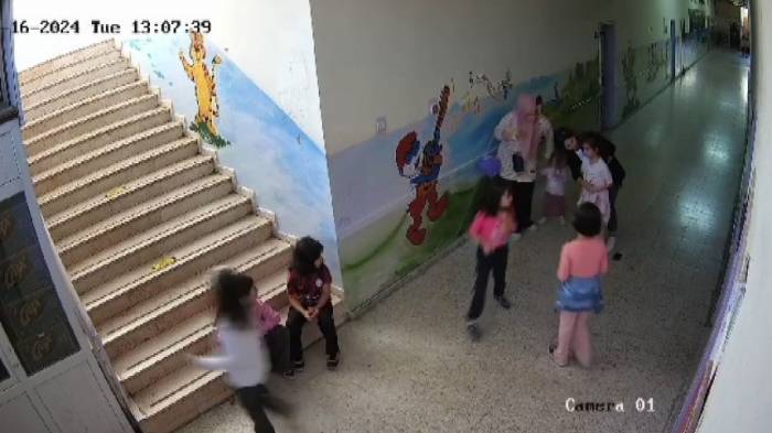 Boğazına Şeker Kaçan Öğrenciyi Heimlich Manevrasıyla Kurtardı