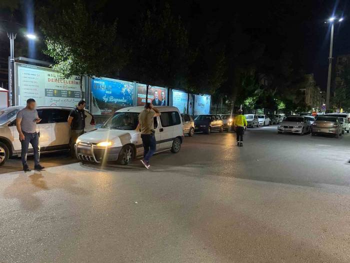 Manisa’da Kuralları İhlal Eden Sürücülere 376 Bin Tl Para Cezası