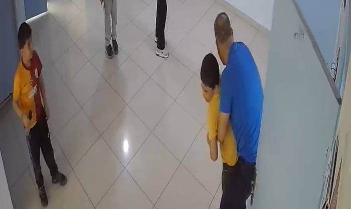 Boğazına Cisim Kaçan Öğrenci Heimlich Manevrası İle Kurtarıldı