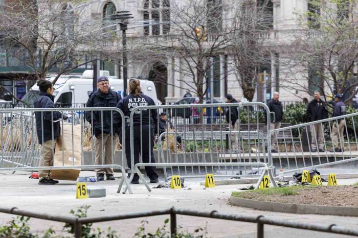 Trump’ın Yargılandığı Mahkemenin Önünde Kendini Yakan Adam Hayatını Kaybetti