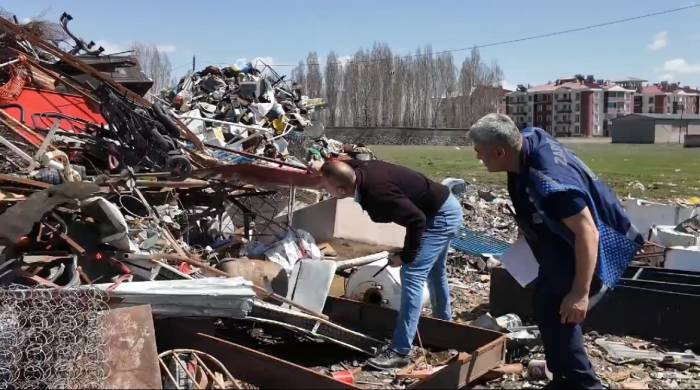 Patnos Belediyesi’ne Ait Araçlar Dem Parti Döneminde Parçalanarak Hurdacılara Satılmış