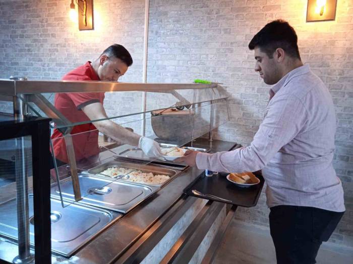 Ekmeğin 7.5 Tl Olduğu Kentteki Bu Lokantada Yemekler 20 Tl