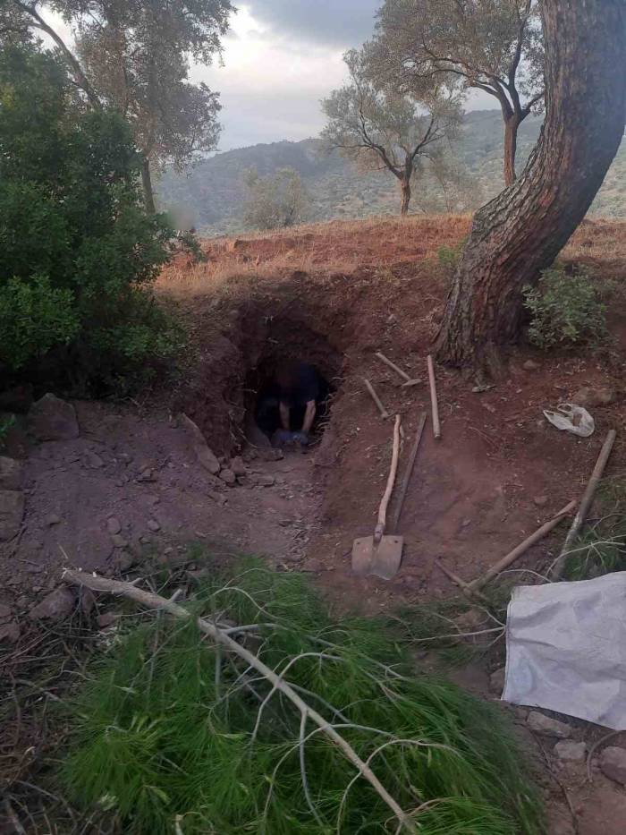Kaçak Kazı Yaparken Suçüstü Yakalandılar