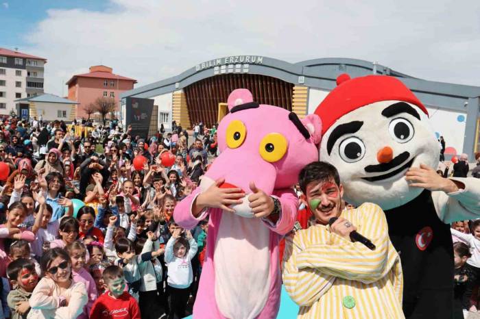 23 Nisan Kutlamaları Erken Başladı