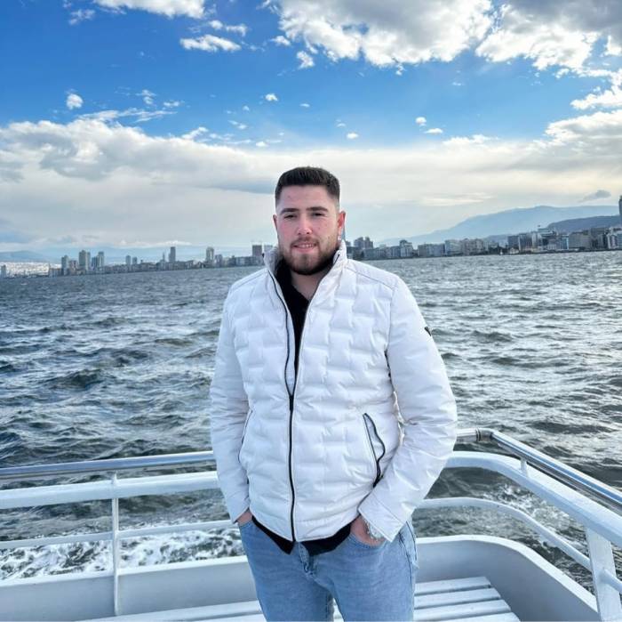 Bariyere Çarparak 27 Metre Savrulan Motosiklet Sürücüsü Hayatını Kaybetti