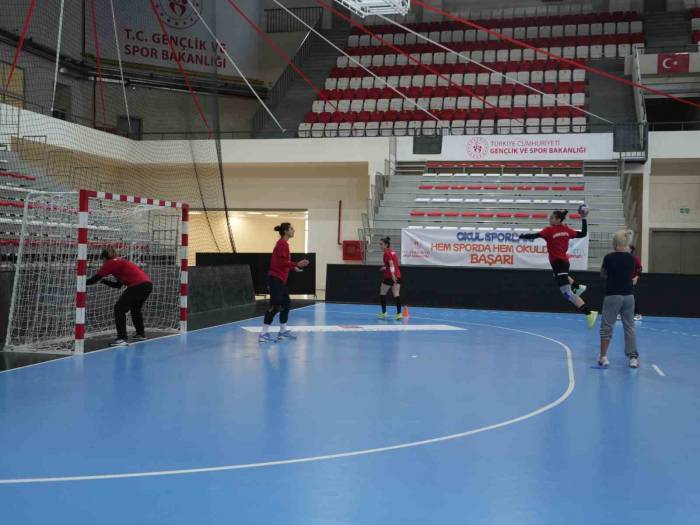 Kastamonu Belediyespor, Konyaaltı Belediyespor’u Konuk Edecek