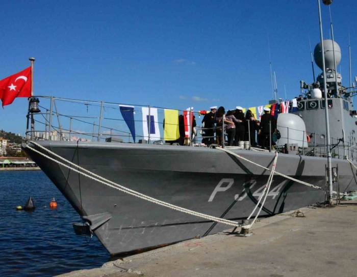 Çanakkale’de 23 Nisan’da Deniz Kuvvetlerine Ait Gemiler Halkın Ziyaretine Açılacak