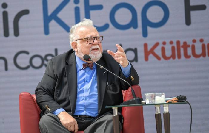 İzmirliler İzkitap Fest’e Akın Etti