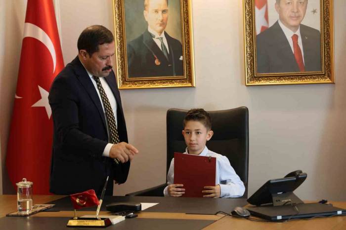 Valinin Koktuğunu Devralan Depremzede Ali’nin Sözleri Yürek Isıttı