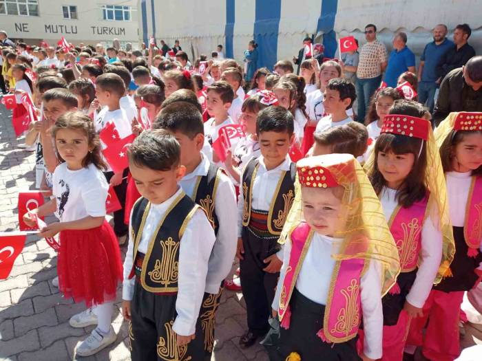 Posof’ta 23 Nisan Coşkusu