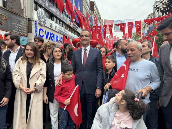 Şişli’de 23 Nisan Ulusal Egemenlik Ve Çocuk Bayramı Coşkuyla Kutlandı