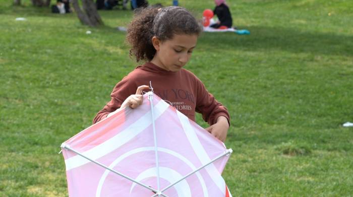 Esenler Semaları Türk Bayraklı Uçurtmalarla Renklendi