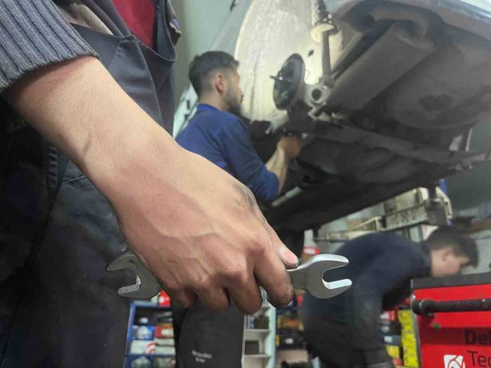 Bu Çocuklar Bayramlarında Anahtar Takımlarını Elinde Bırakmadı