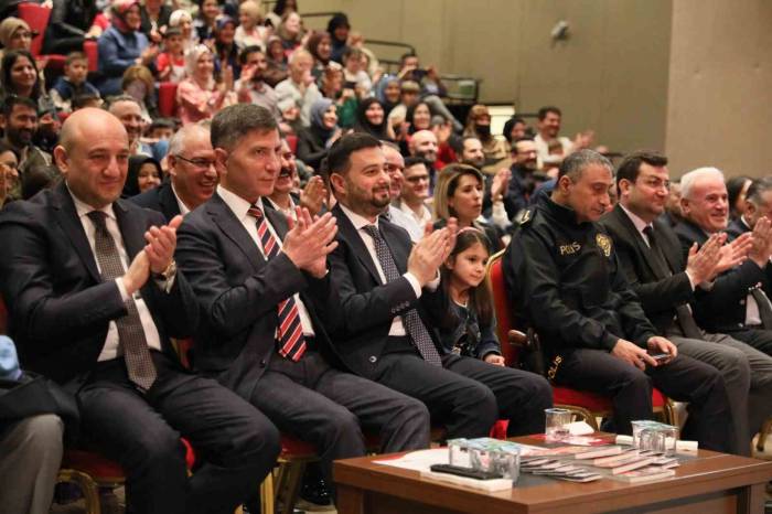 Kağıthane’de 23 Nisan Coşkusu