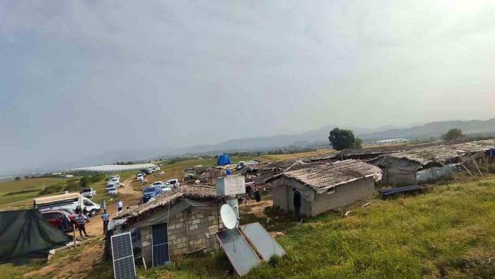 Kanser Hastası Kadın Bağ Evinde Tüfekle Vurulmuş Halde Ölü Bulundu