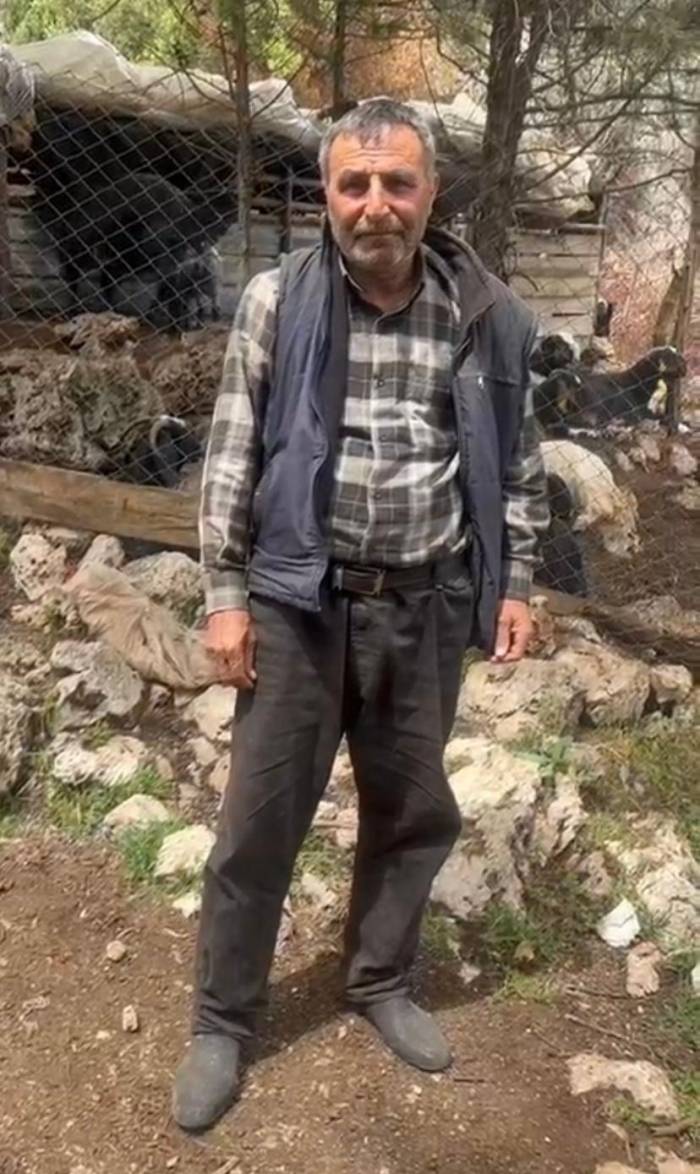 Isparta’da Kurtlar Çobana Dehşeti Yaşattı Bir Keçiyi Telef Etti