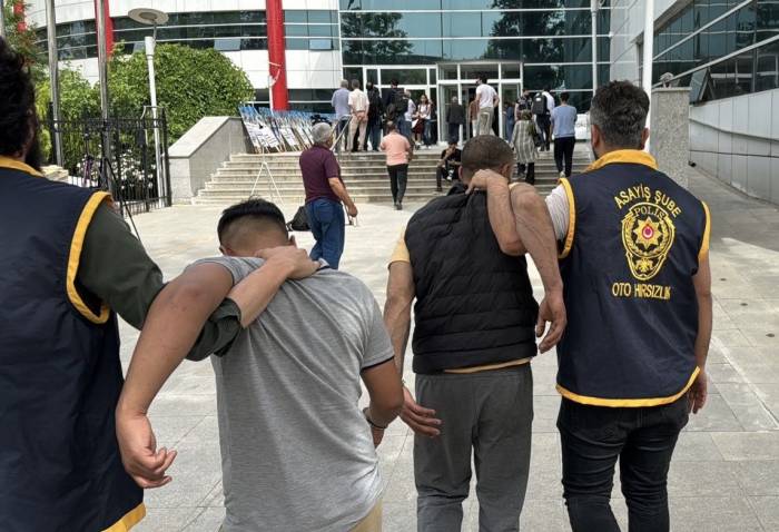 Motosiklet Hırsızı 3 Şahıstan 2’si Yakalandı