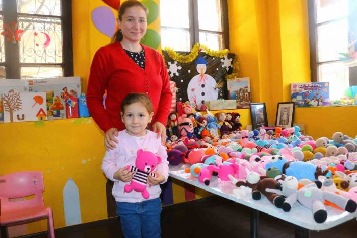 Antalya Büyükşehir’in Örgü Bebekleri Dünya Pazarında