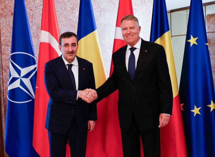 Cumhurbaşkanı Yardımcısı Yılmaz, Romanya Cumhurbaşkanı Iohannis İle Görüştü