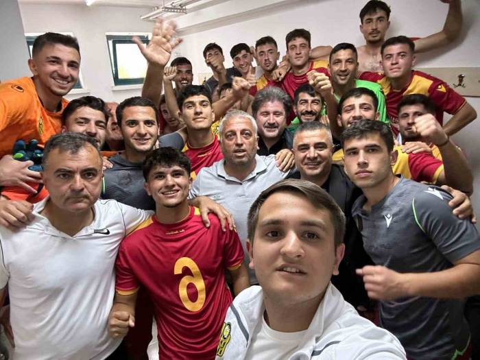 Yeni Malatyaspor U19 Takımı Ligde Kaldı