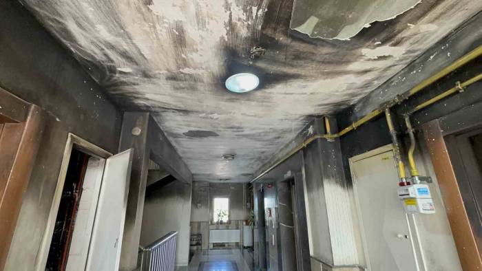 Eşi Boşanmak İsteyince Evi Ateşe Verdi