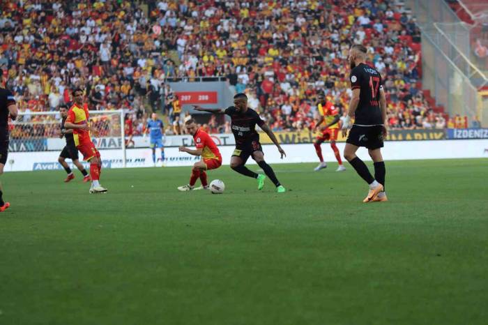 Göztepe, Süper Lig’e Yükseldi