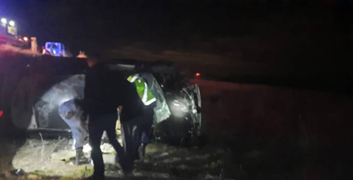 Şarampole Devrilen Hafif Ticari Araçta 5 Kişi Yaralandı