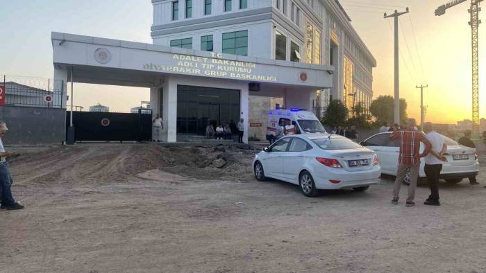 Chp’li Başkan Adayı Evinde Ölü Bulundu